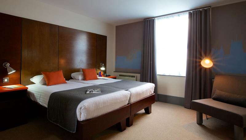 sheffield-metropolitan-hotel-business-room.jpg