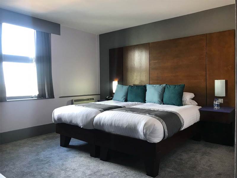 sheffield-metropolitan-standard-twin-room.jpg
